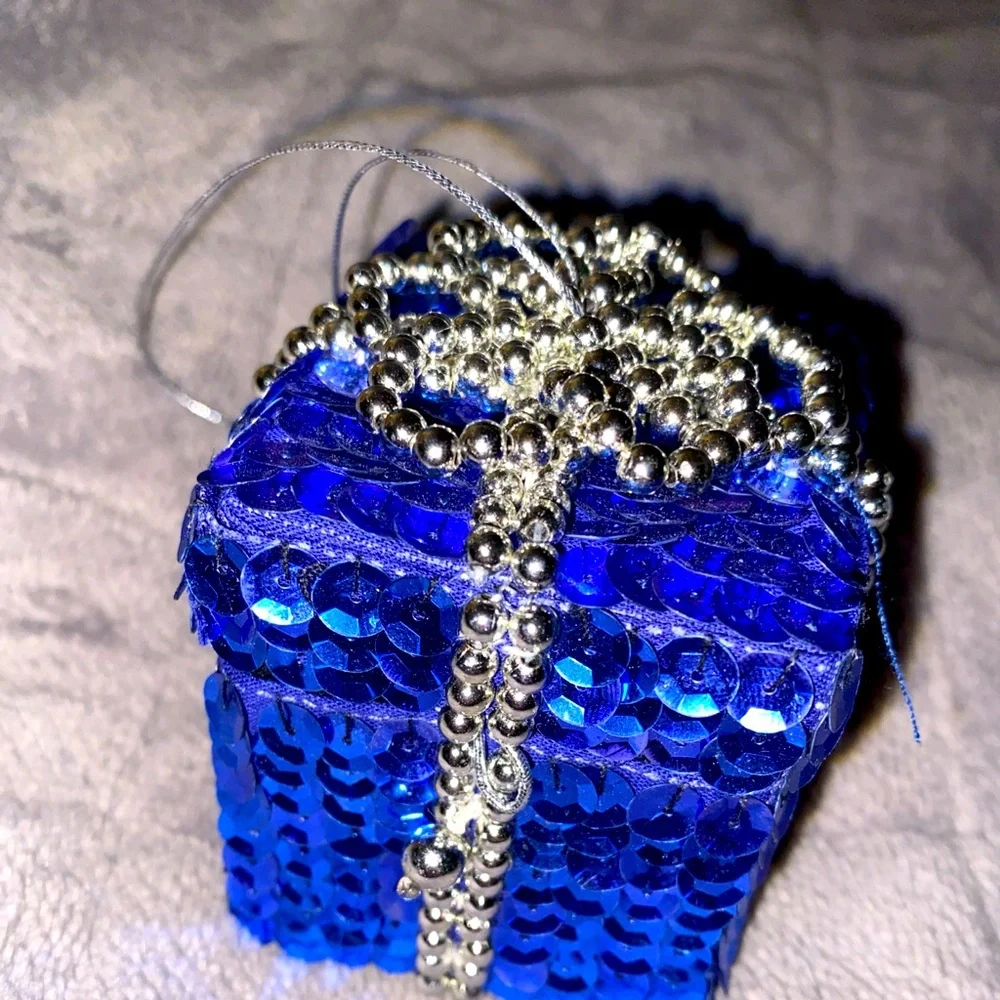 Blue Sequin Jewelry Ring Gift Box / Christmas‎ ornament with Silver Beads